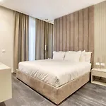Le Suite Del Corso The Smart Boutique Aparthotel By Ospitami